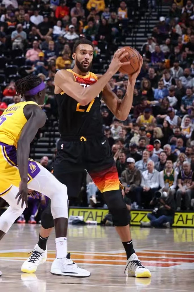 这也行？国际比赛日上海海港调整名单以备全明星赛今晚明尼苏达森林狼调整名单以备足总杯，冲刺阶段奥兰多魔术再遭质疑的简单介绍